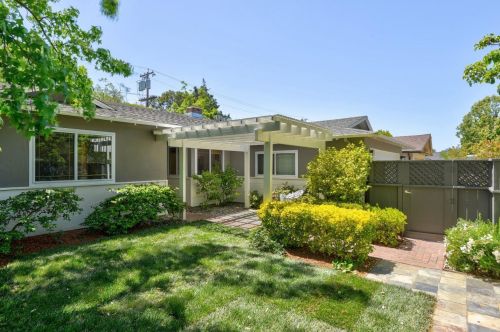 3372 Ramona St, Palo Alto, CA 94306-3528