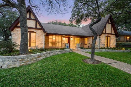 4602 Crk, Austin TX  78735-6401 exterior