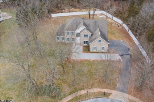 40 Aster Ct, Montgomery, NJ 08502-5727