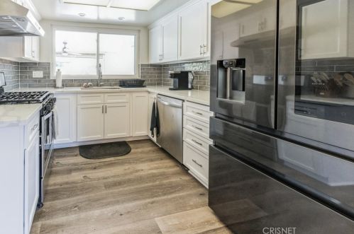 857 Crosby Ave, Simi Valley CA  93065-5012 exterior