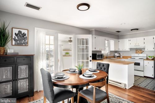 23 Berkeley Ct, Charles Town WV  25414-4221 exterior