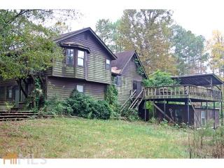 7020 Rand Dr, Douglasville, GA 30135-5627