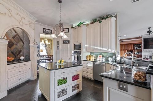 8407 Fm 1187, Fort Worth TX  76126-6016 exterior