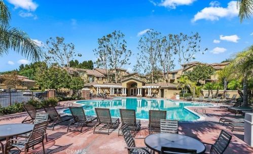 1055 Positano Ave, Anaheim CA  92808-1541 exterior