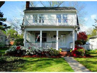 402 Russell St, Portsmouth, VA 23707-2326