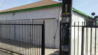 737 77th St, Los Angeles, CA 90001-2814