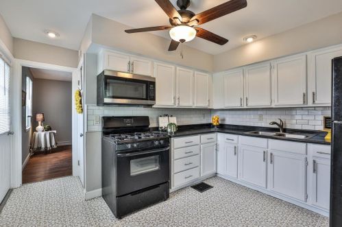 5270 Charloe St, Cincinnati OH  45227-1034 exterior