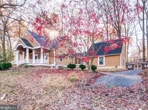 12500 Meadowood Dr, Silver Spring MD 20904-2928 exterior