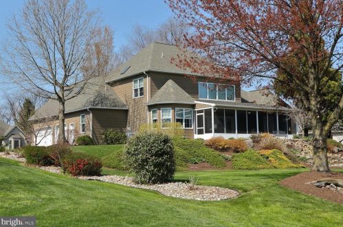 48 Ridgefield Dr, Lancaster, PA 17602-6111
