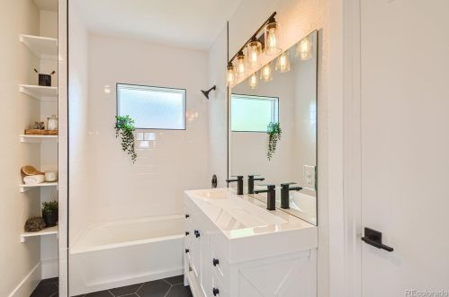 3427 Grant St, Englewood CO 80113-2611 exterior