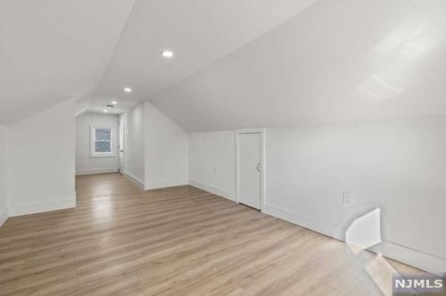 242 Williams Ave, Hasbrouck Heights NJ  07604-2127 exterior