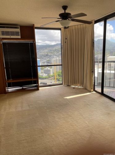 60 Beretania St, Honolulu HI  96817-4752 exterior