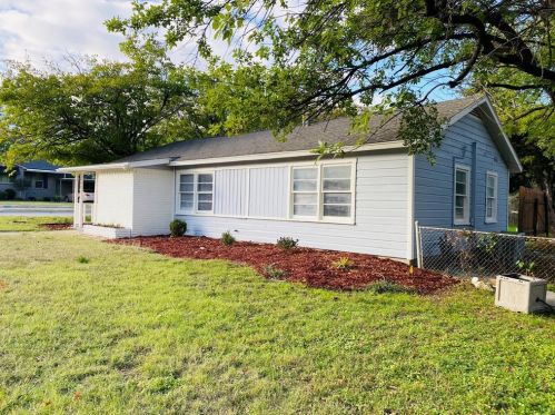 4801 Stephanie Dr, Fort Worth TX  76117-2360 exterior