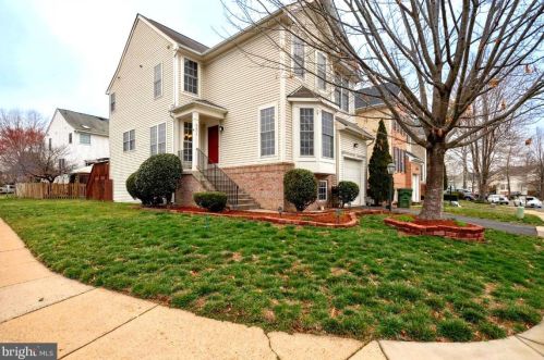8804 Partridge Run Way, Bristow, VA 20136-1793