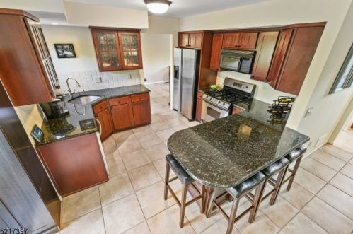125 Clarken Dr, Town Center, NJ 07052-3446