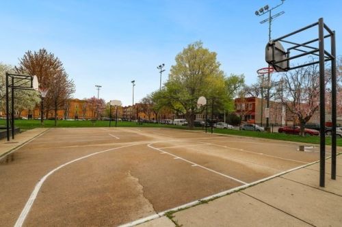 4755 Washtenaw Ave, Chicago IL  60625-8815 exterior