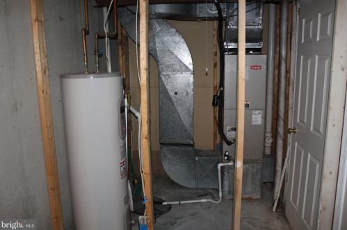 15034 Shamrock Ridge Rd, Silver Spring MD 20906-6107 exterior