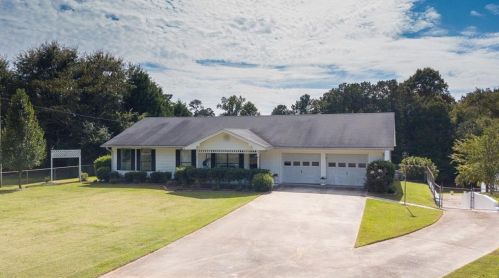 5353 Valina Dr, Gainesville, GA 30504-5129