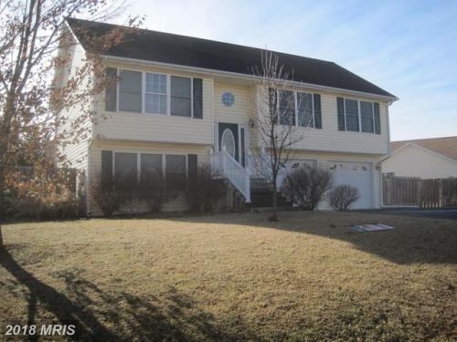 126 Knox Dr, Hedgesville, WV 25427-4329