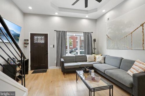 2037 6 St, Philadelphia PA 19140-4528 exterior