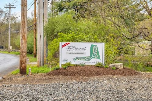 96 Long Hill Cross Rd, Huntington, CT 06484-4755