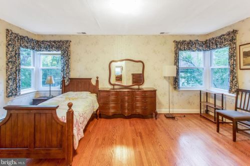 12606 Meadowood Dr, Silver Spring MD 20904-2928 exterior