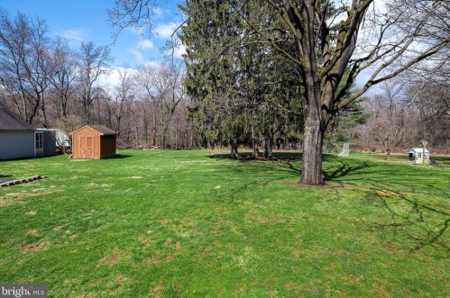 19 Federal City Rd, Trenton NJ 08638-1307 exterior