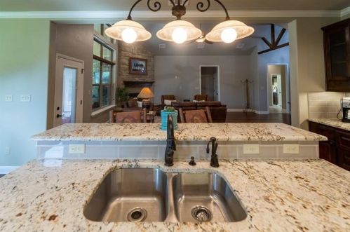 3608 De Cordova Ranch Rd, Granbury TX 76049-6262 exterior