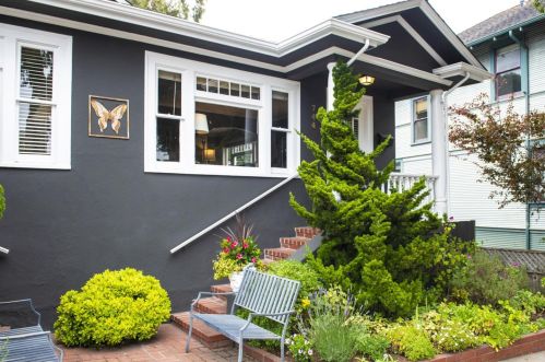 744 Lighthouse Ave, Del Monte Park, CA 93950-2522