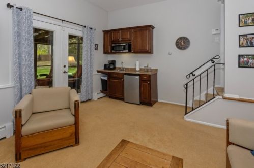 1097 Sussex Tpke, Dover NJ  07869-4206 exterior