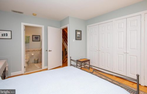427 16 St, Philadelphia PA  19146-1657 exterior