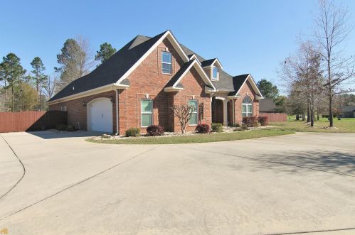 2074 Hiwassee Dr, Bonaire GA  31005-2507 exterior
