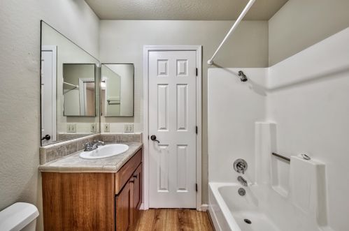 10704 Jeffrey Way, Truckee CA  96161-2520 exterior