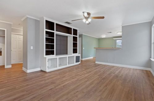 6729 Broad Brook Dr, Austin, TX 78747-4008