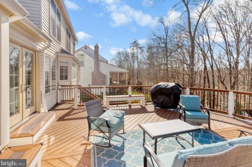12125 Darnley Rd, Woodbridge VA  22192-6615 exterior