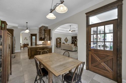 1612 Sweet Gum St, Conroe TX  77385-9530 exterior