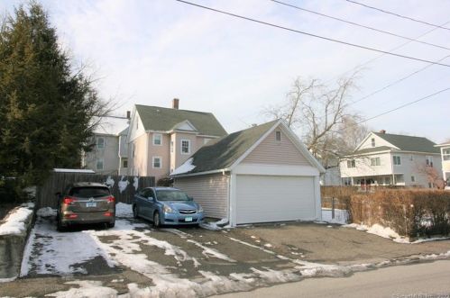 79 Pulaski St, Torrington, CT 06790-4638