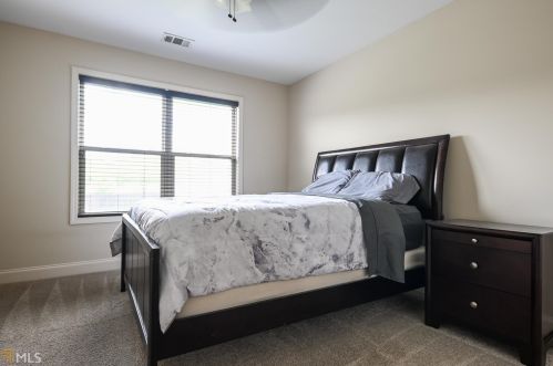 541 Lake Vista Dr, Jefferson GA  30549-4605 exterior