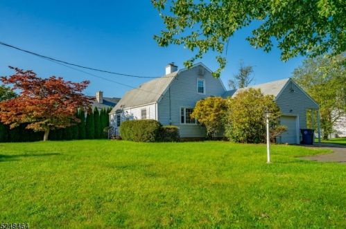 1108 Lake Ave, Clark, NJ 07066-2714