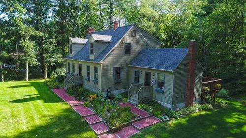 5 Theodore Ave, Pelham, NH 03076-3125