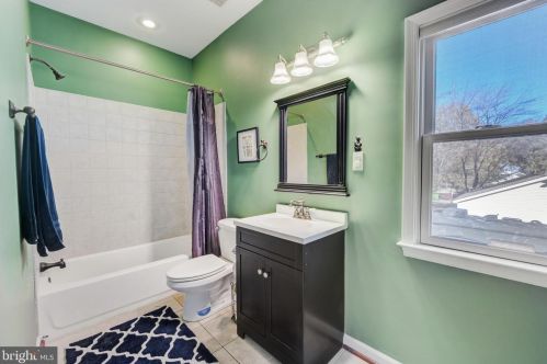 4933 Aspen St, Shady Side MD  20764-9667 exterior