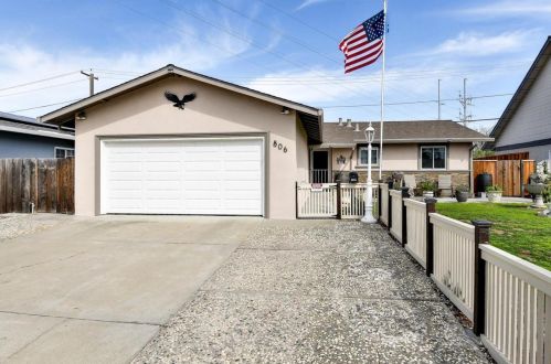 806 Berryessa St, Milpitas, CA 95035-4307