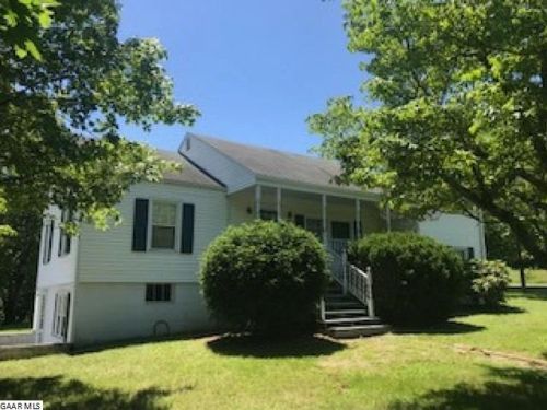 187 Old Alleghany Cir, Goshen, VA 24439-2407
