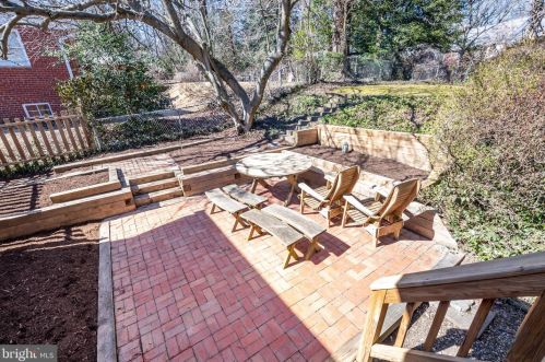 405 Pershing Dr, Silver Spring MD 20910-4341 exterior