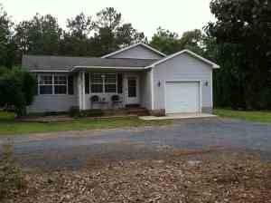 127 Edinburgh Dr, Whispering Pines, NC 28327-9594