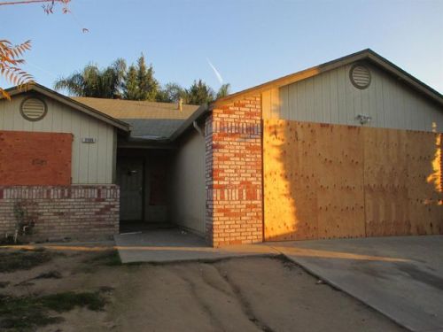 2105 Lincoln Ave, Sharon, CA 93610-1806