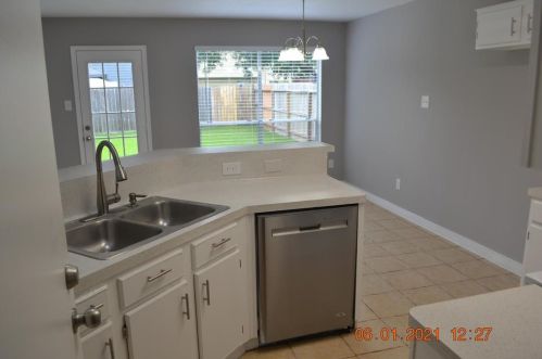 1808 Greenfield Dr, Richmond TX  77471-5567 exterior