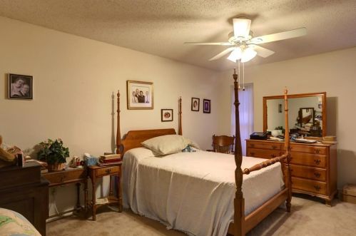 2010 Embassy Way, Carrollton TX 75006-1706 exterior