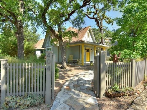 404 41st St, Austin TX  78751-4509 exterior