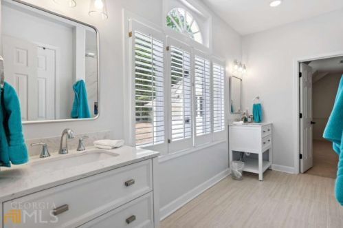 280 Cameron Ridge Dr, Atlanta GA  30328-4709 exterior